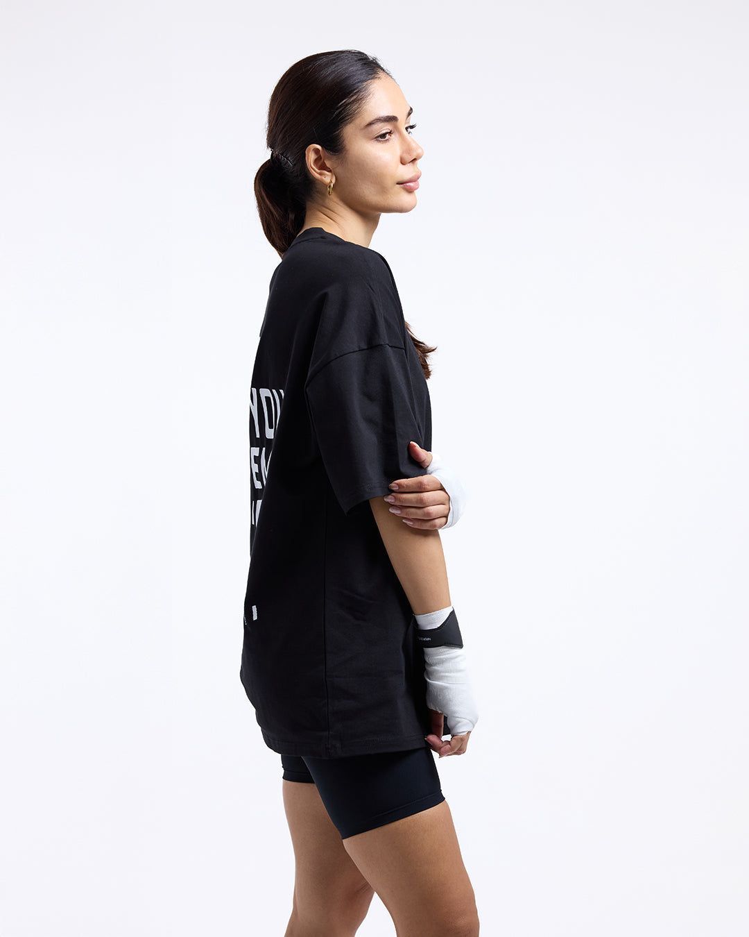 Футболка Hold 'Em Scold 'Em Oversized Чорна, XS