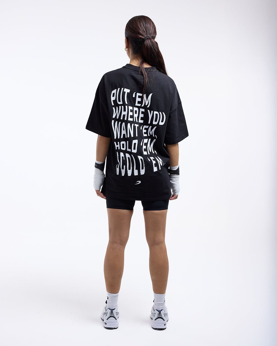 Футболка Hold 'Em Scold 'Em Oversized Чорна, XS