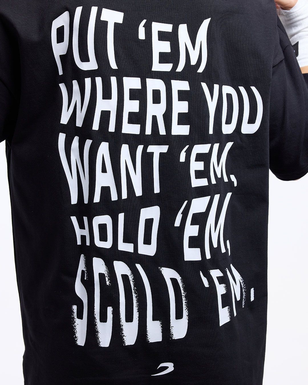 Футболка Hold 'Em Scold 'Em Oversized Чорна, XS