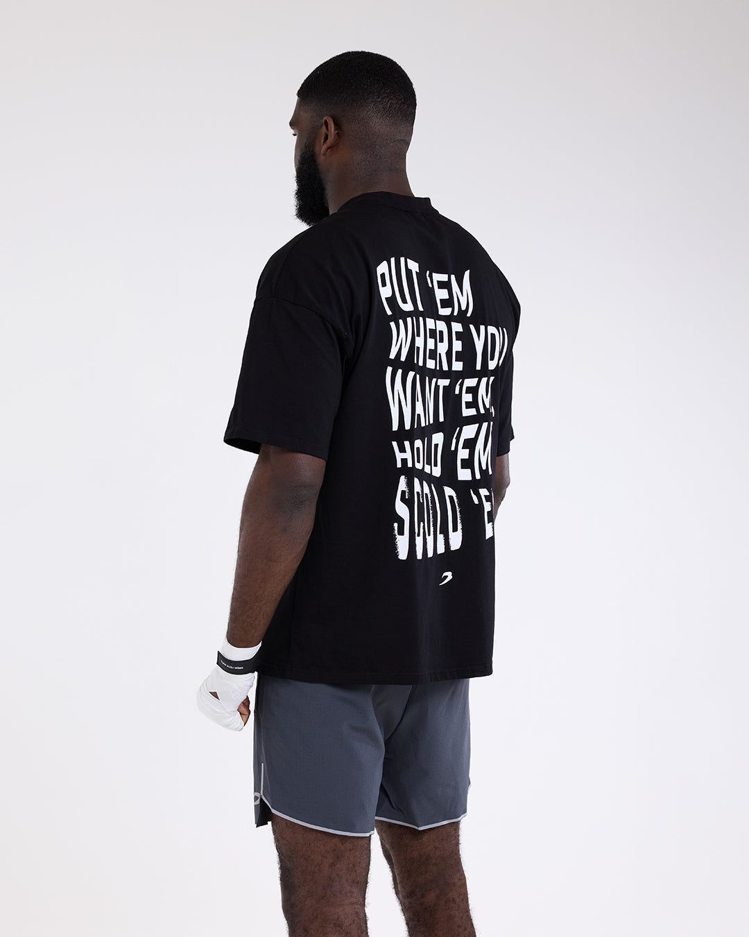 Футболка Hold 'Em Scold 'Em Oversized Чорна, XS